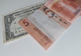 Доллар в обменниках почти по 4 рубля, евро – по 4,5 рубля