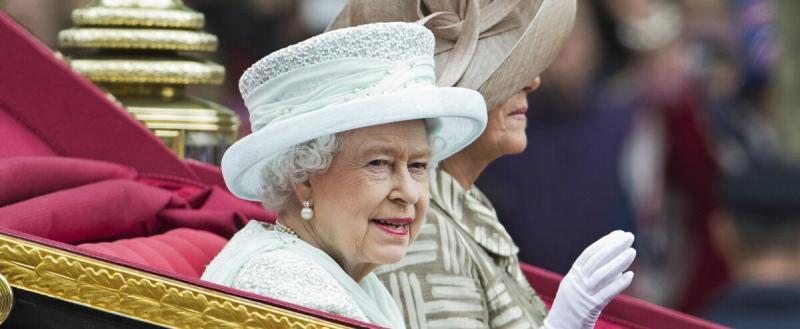 Неслыханно: у Елизаветы II хотят отобрать Букингемский дворец