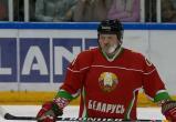Лукашенко попали клюшкой по лицу во время хоккейного матча