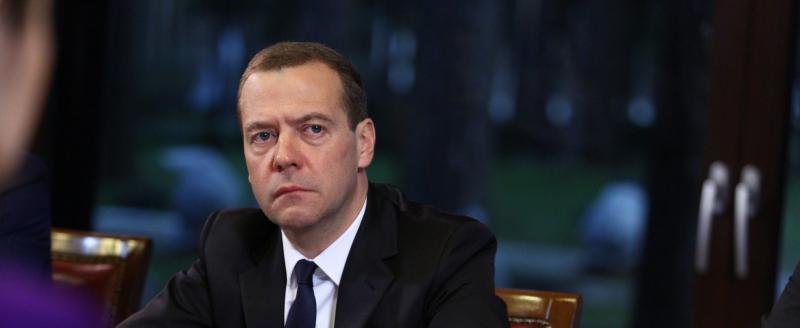Медведев пригрозил ядерным оружием за вступление Швеции и Финляндии в НАТО