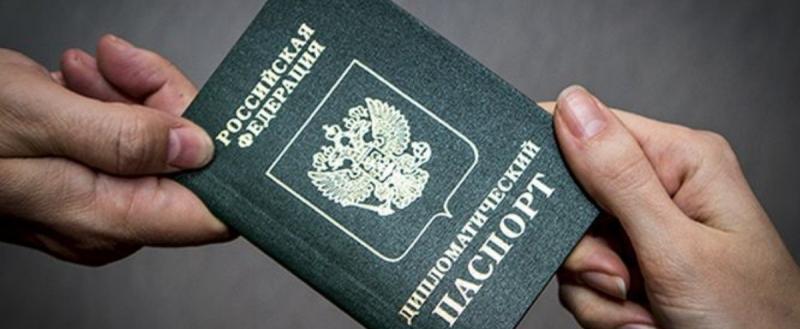 СМИ: МИД России закупает огромное количество дипломатических паспортов, возможно, для обхода санкций