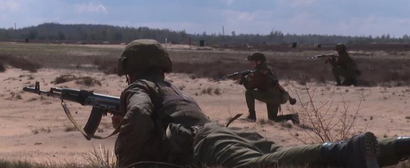 На Брестском полигоне проходит батальонное тактическое учение