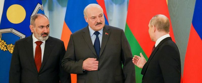 Лукашенко заявил, что Украина полностью легла под Запад