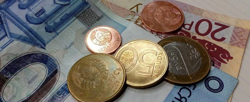 В Беларуси снизилась средняя зарплата