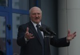 Лукашенко намерен развивать в Беларуси государственное здравоохранение, а частное жестко контролировать
