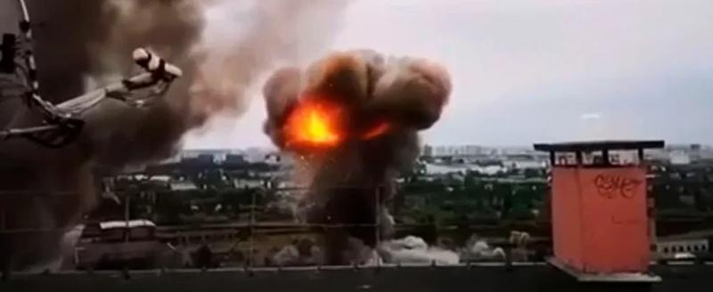 ВКС России уничтожили иностранную бронетехнику на ремонтном предприятии в Киеве