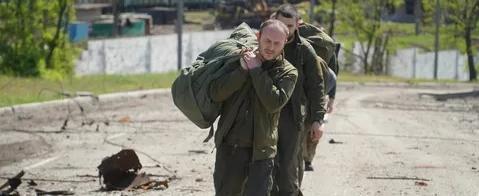 Зеленский поставил военной разведке задачу вернуть домой всех пленных украинских военнослужащих 