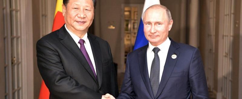 Песков опроверг слухи об отказе председателя КНР Си Цзиньпина приехать в Москву по приглашению Путина