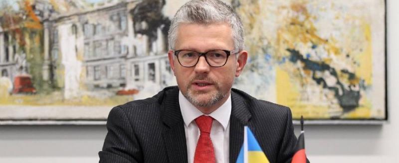 Министр обороны Польши назвал посла Украины в Германии полезным идиотом Кремля