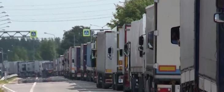 "Известия": Россия может запретить движение грузовиков из ЕС с 1 октября