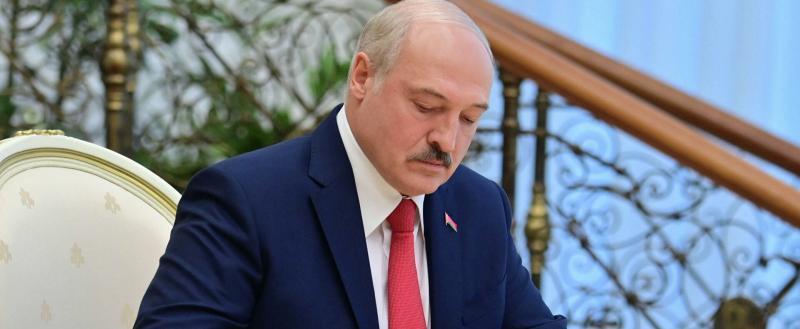 Лукашенко подписал закон, предусматривающий заочные суды над скрывающимися за границей белорусами 