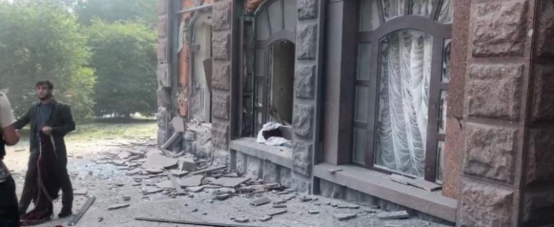 Драмтеатр в Донецке обстреляли во время похорон Героя России Ольги Качуры