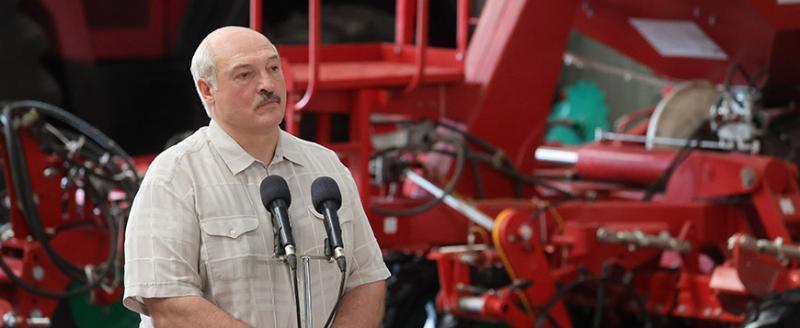 Лукашенко пообещал не нападать на Украину