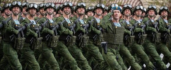 Президент России увеличил штатную численность армии более чем на 100 тысяч человек