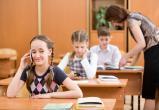 Белорусским школьникам запретят звонить родителям на переменах