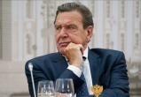 Экс-канцлер ФРГ назвал бессмысленными слова Зеленского о военном возвращении Крыма
