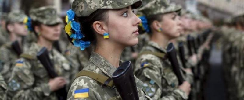 Военнообязанным женщинам запретят выезд из Украины с 1 октября