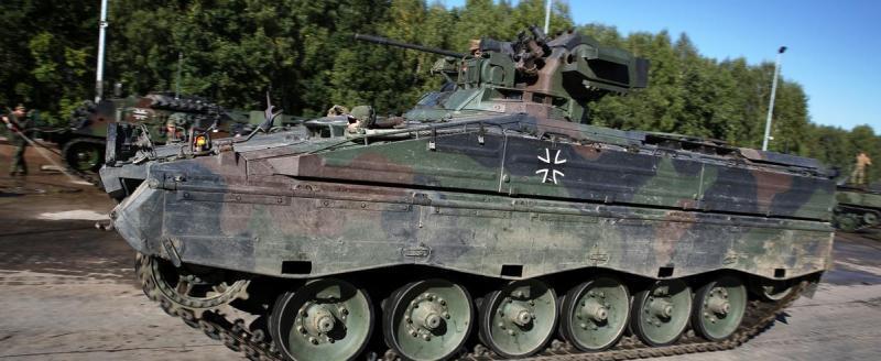 Немецкие военные выступили против поставок на Украину тяжелого вооружения со складов Бундесвера