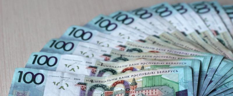 Среднюю зарплату получают только 30% белорусов