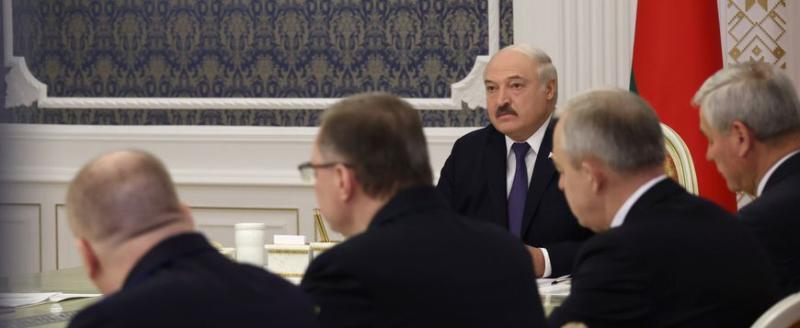 Лукашенко поручил разъяснить ИП новые правила работы