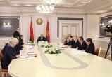 Лукашенко потребовал решить проблему прохождения платежей с другими странами