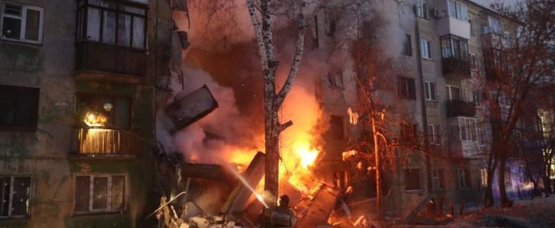 В Новосибирске из-за взрыва газа в жилом доме погибло шесть человек 