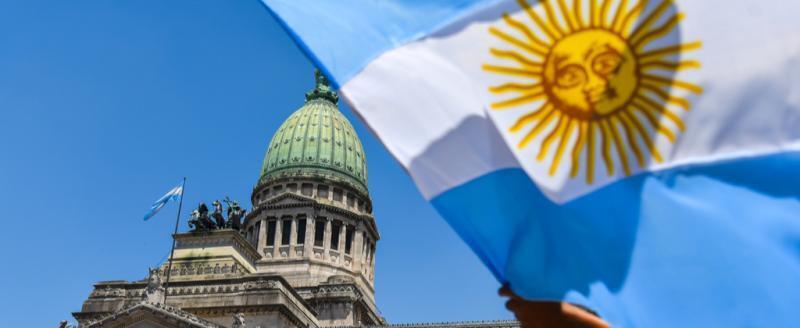 Аргентина отзывает ВНЖ у уехавших после рождения ребенка россиян