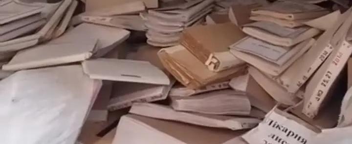 Из Артемовска вывозят документы и архивы госучреждений