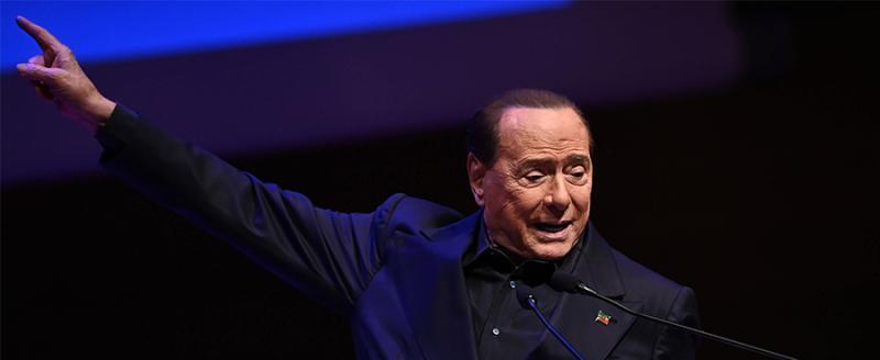 Берлускони разозлился на Зеленского из-за обвинений в непонимании бомбежек