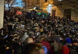 Спецназ Тбилиси разгоняет слезоточивым газом и водометами тысячи протестующих у парламента