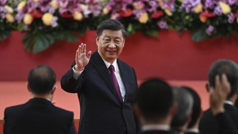 Си Цзиньпина первым в истории переизбрали главой Китая в третий раз