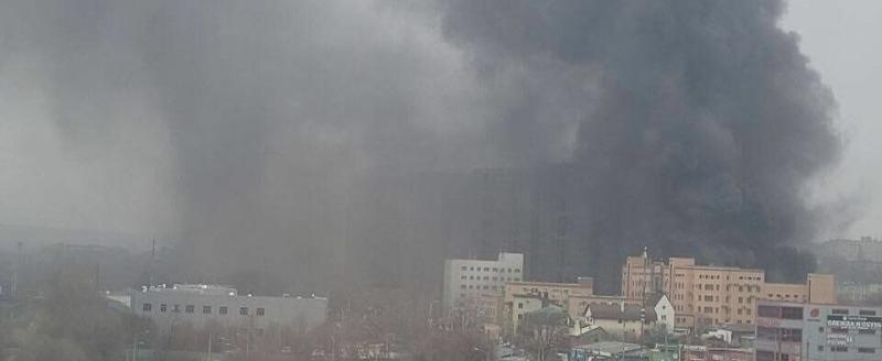 В Ростове-на-Дону от взрыва загорелось здание пограничного управления ФСБ