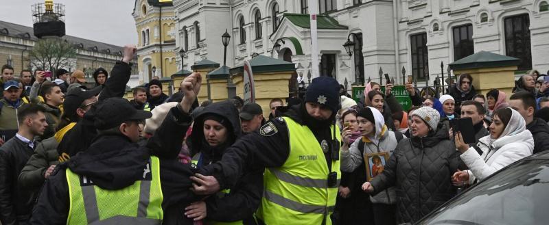 Подоляк призвал к физической зачистке Украинской православной церкви, как и всего пророссийского