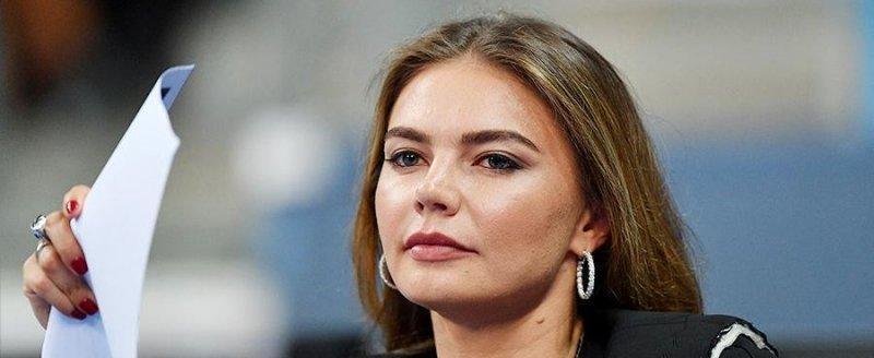 Под санкции Зеленского попали сын Медведева и мать Кабаевой