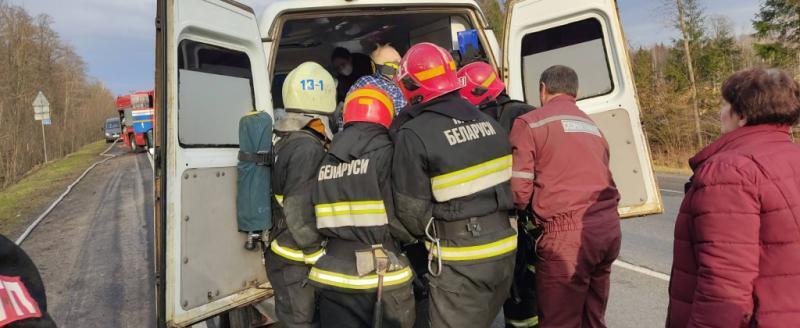 Серьезные ДТП в Могилевской области: сотрудники МЧС помогли двум людям