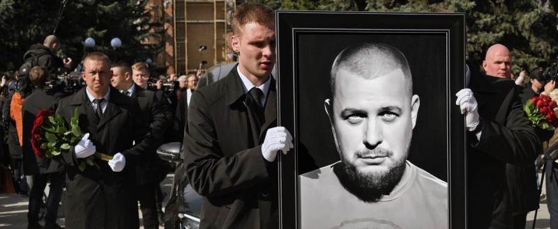 В Москве похоронили Владлена Татарского, убитого в петербургском кафе