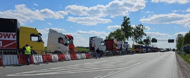 Блокировка пункта пропуска «Кукурыки» началась на границе Беларуси и Польши