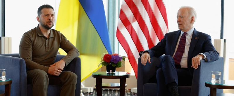 Зеленский попросил у Байдена предоставления гарантий безопасности Украине
