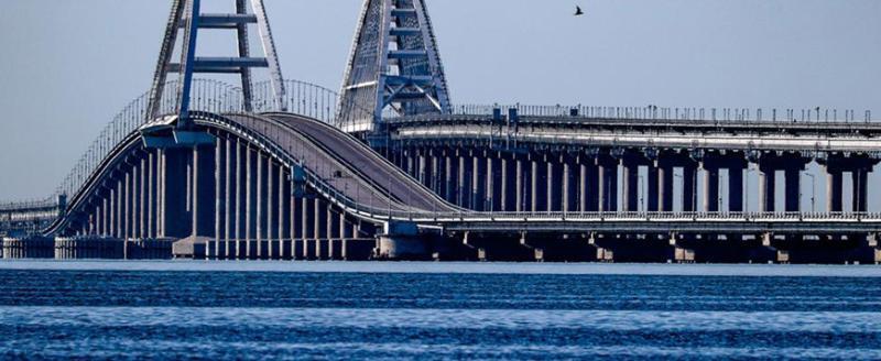 Зеленский сказал, что Крымский мост нужно уничтожить