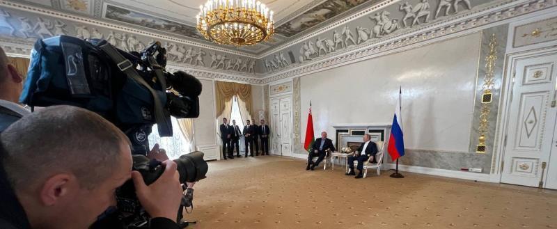 Лукашенко и Путин проводят встречу в Санкт-Петербурге