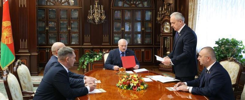 Лукашенко назначил новых министров ЖКХ и транспорта