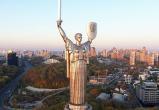 В Киеве монумент «Родина-мать» будет называться «Украина-мать», с него убирают советский герб