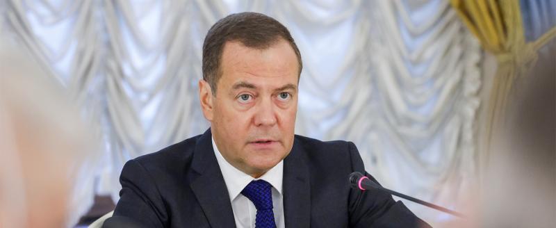 Медведев: отказ Украины от переговоров позволит довести войну до конца