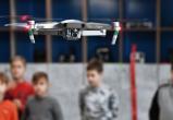 Украинских школьников научат управлять дронами