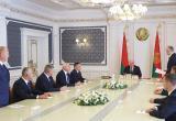 Лукашенко назначил новых директоров и глав районов