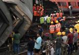 Сверхскоростной поезд сошел с рельсов в Индии, погибли 4 человека