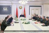Лукашенко: военные прокуратуры пока не нужны, но контроль усилить необходимо