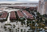 В Турции море вышло из берегов и затопило крупные города