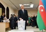 Алиев объявил внеочередные выборы президента в Азербайджане