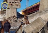 При обрушении моста через Неман в реку упал экскаватор с машинистом